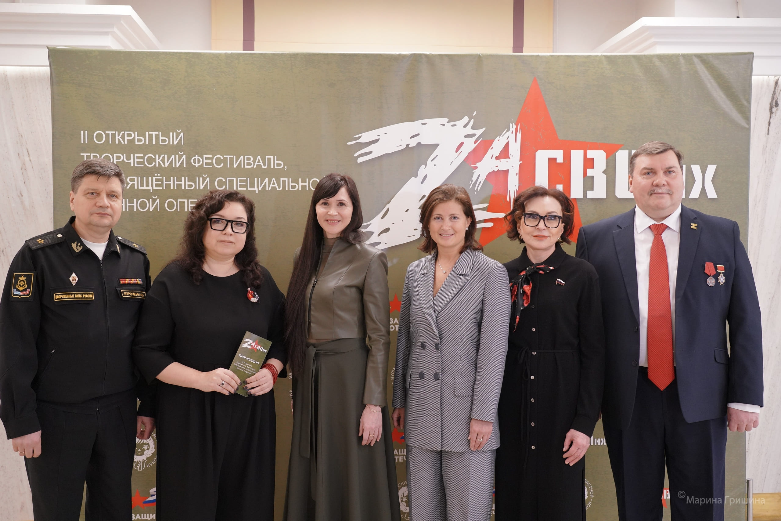 Минувшая неделя в культурной жизни Заполярья запомнилась масштабным событием, объединившим профессионалов сцены, военнослужащих и неравнодушных зрителей